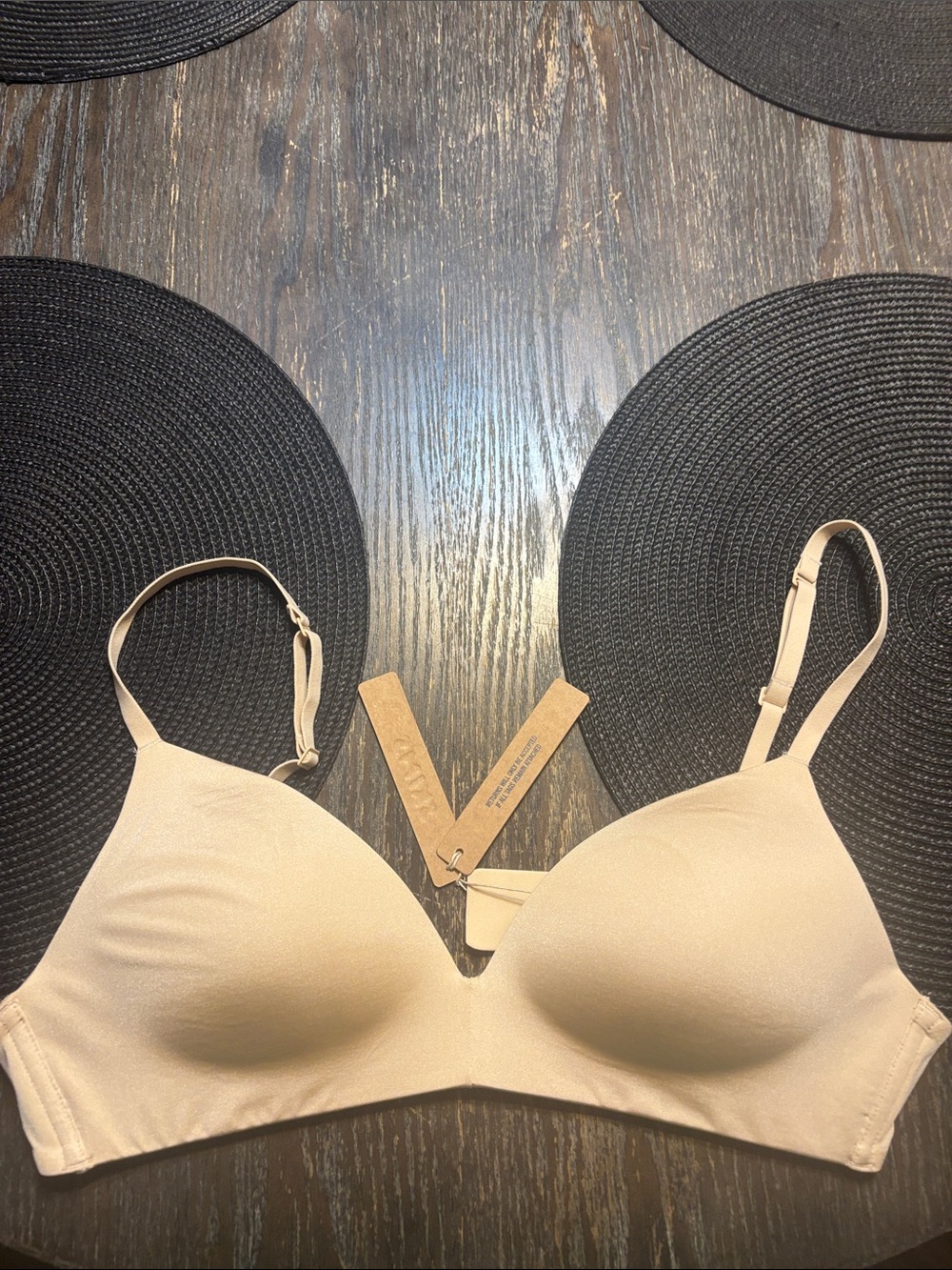 SKIMS wireless form t shirt Bra sand 36A NWT